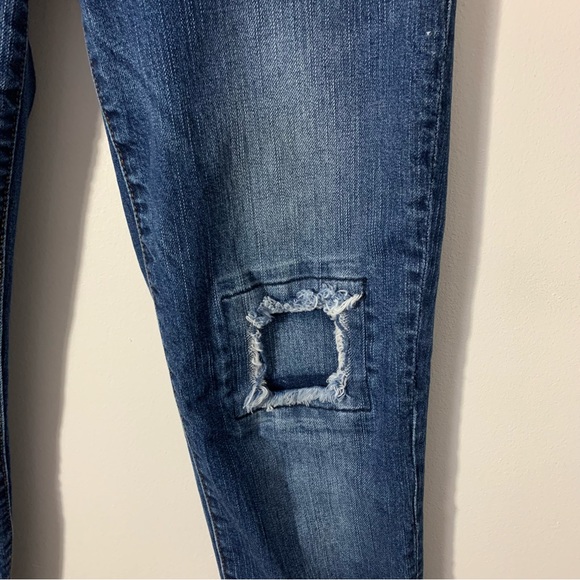 EUC Kut From The Kloth Catherine Boyfriend Distressed Patch Jeans Size 2 - Picture 7 of 14